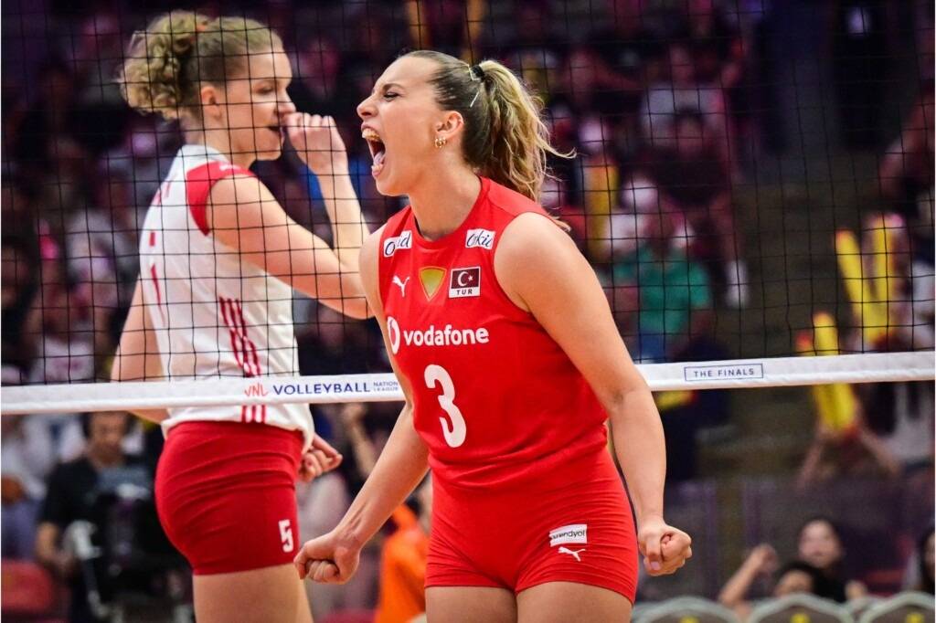 Cansu Özbay MVP seçildi 1